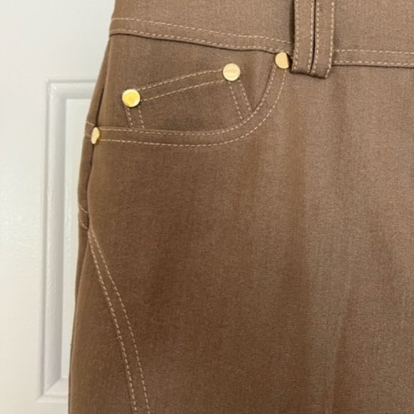 Brown Cropped Slacks with Gold Buttons Size 10 - Picture 3 of 8